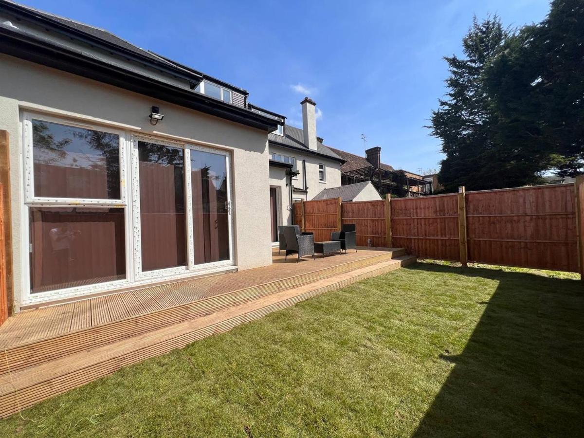 Star London Finchley Road 3-Bed Escape With Garden Leilighet Eksteriør bilde